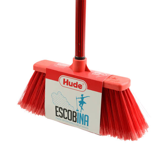 HUDE-escoba-hude-escobina